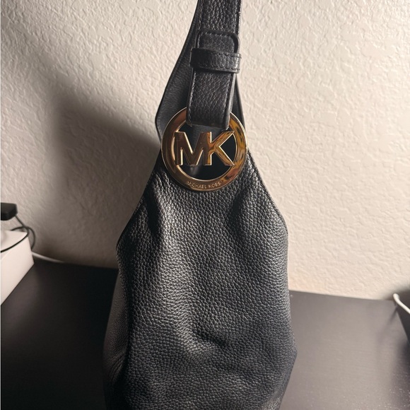 MICHAEL Michael Kors Textured Black Hobo Bag - Picture 2 of 12